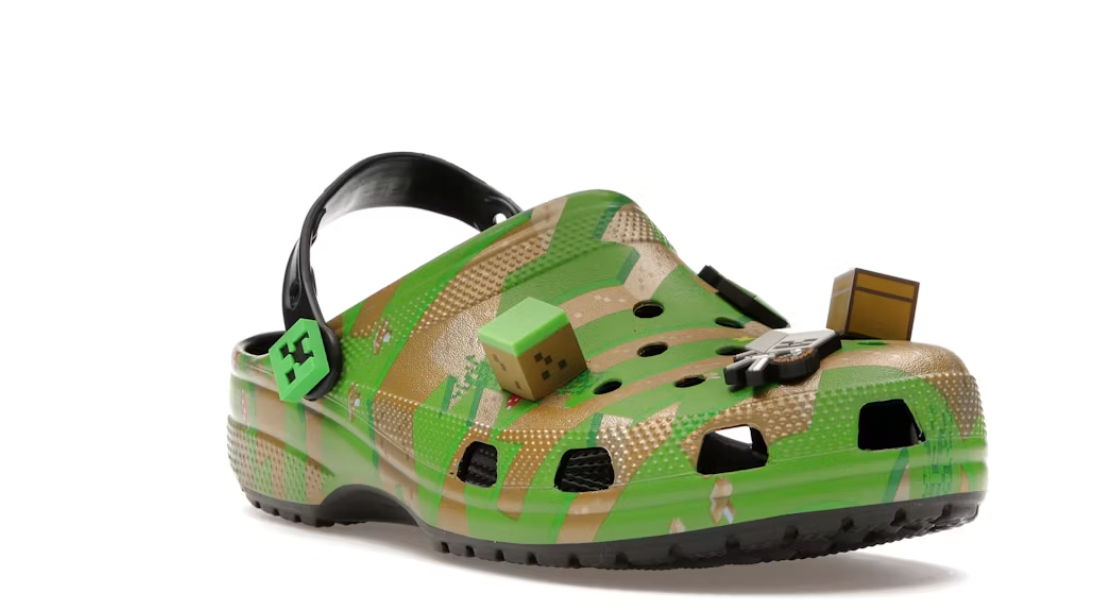 Zuecos cuadros verdes