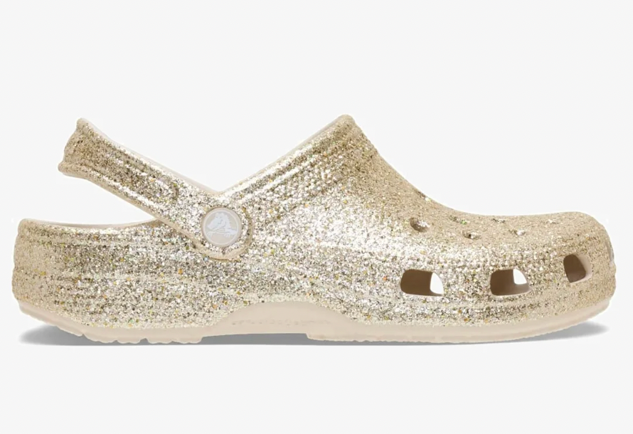 Zuecos brillos dorado